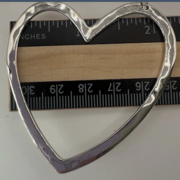 Robert Lee Morris Large Hammered Bright Silver Toned Heart Shaped Earrings - Picture 3 of 3